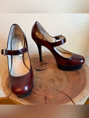 MICHAEL Michael Kors Burgundy Mary Jane Platform Pumps Size 7